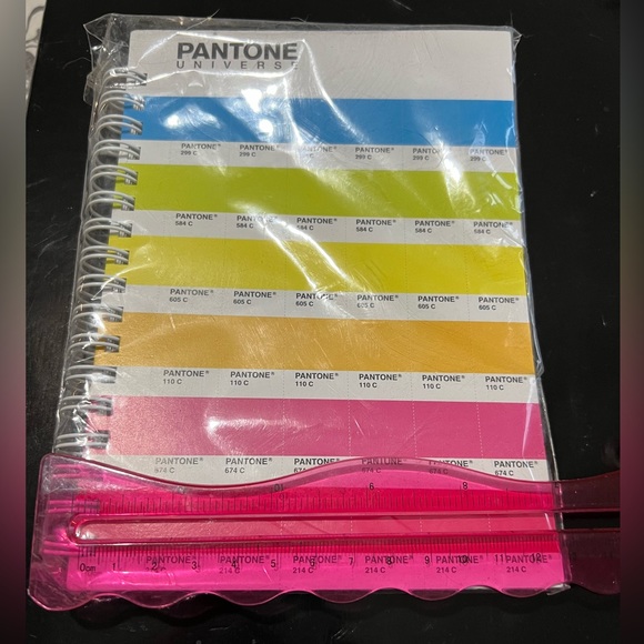 Pair of Pantone Notebooks - Picture 3 of 3